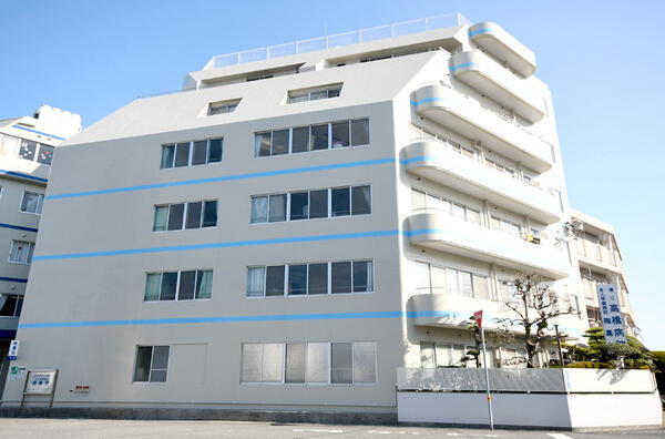 介護老人保健施設　梅壽苑（通所リハ/常勤）の介護福祉士求人の写真