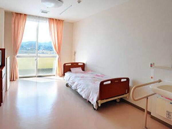 特別養護老人ホーム　花ぞの（常勤）の准看護師求人メイン写真4