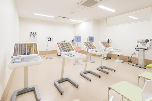 比嘉眼科（パート）の視能訓練士求人メイン写真2