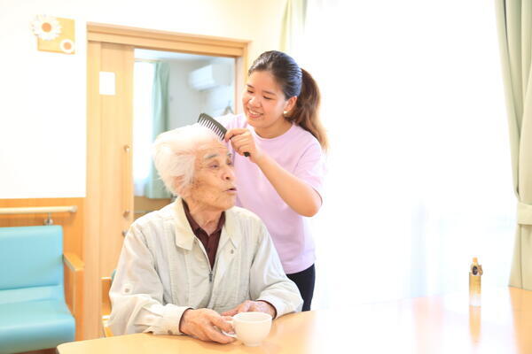 入鹿出グループホームひまわり（計画作成担当者兼介護職員/パート） のケアマネジャー求人メイン写真4