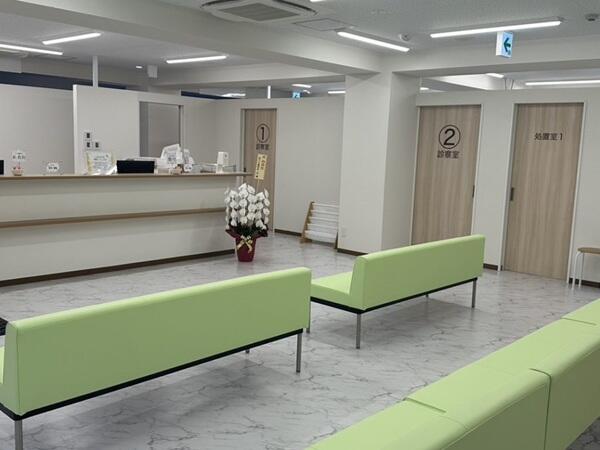 西川口駅前皮ふ科（常勤）の准看護師求人の写真