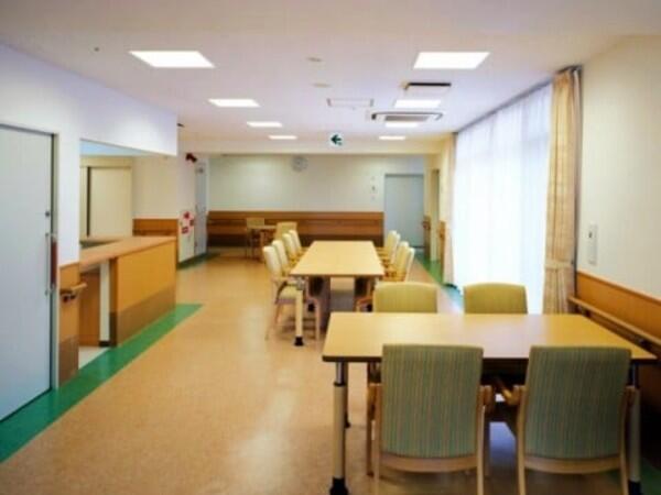 特別養護老人ホーム 百楽荘（常勤）の介護福祉士求人メイン写真2