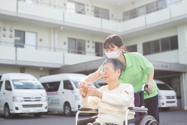 特別養護老人ホーム 太陽と緑の家（フルタイムパート）の清掃員求人メイン写真2