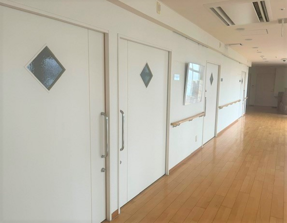 医療法人龍岡会　神石介護老人保健施設の介護職求人メイン写真2