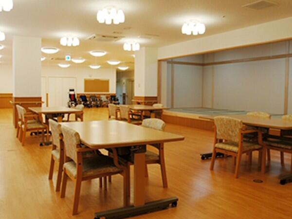 特別養護老人ホーム　花ぞの（常勤）の准看護師求人メイン写真3