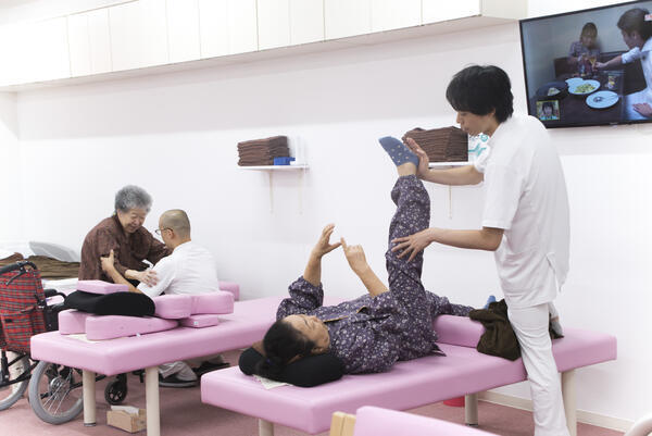 デイサービスはなまるの湯　蒲生店（常勤）の介護職求人メイン写真2