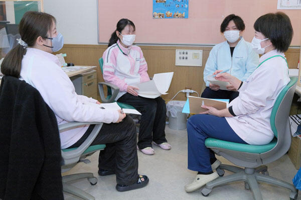 けやきホームズ学童クラブ2（学童支援員/パート）の支援員求人メイン写真2