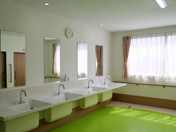 住宅型有料老人ホームこしの神川八日市（日勤常勤）の介護福祉士求人メイン写真3