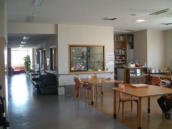 有料老人ホーム青空（夜勤専従/パート）の介護職求人メイン写真2