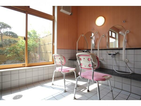 介護付有料老人ホーム フォーリーフ嶋（常勤）の看護師求人メイン写真4