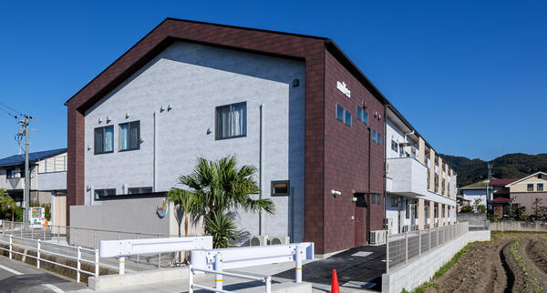 住宅型有料老人ホームmiles（パート）の介護職求人の写真