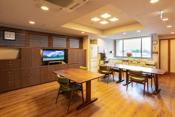 介護付き有料老人ホーム ヒュッテ目黒（日勤常勤）の看護師求人メイン写真4