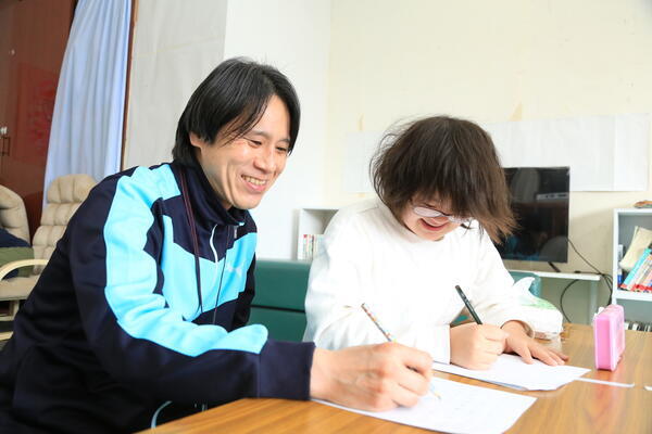 岡喜児童デイサービス 阿久和（児童指導員/パート）の保育士求人メイン写真4