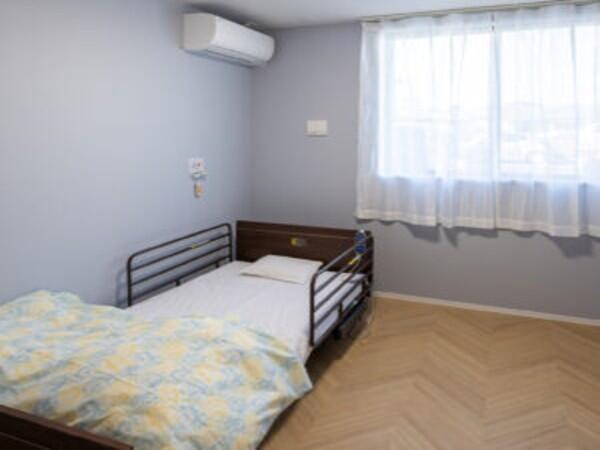 住宅型有料老人ホームmiles（パート）の介護職求人メイン写真3