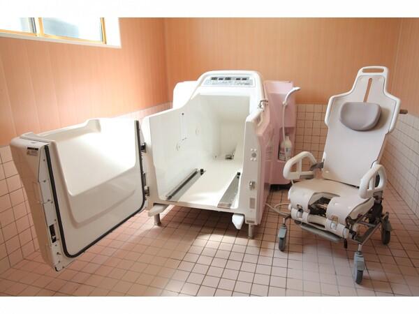 介護付有料老人ホーム フォーリーフ嶋（常勤）の看護師求人メイン写真3