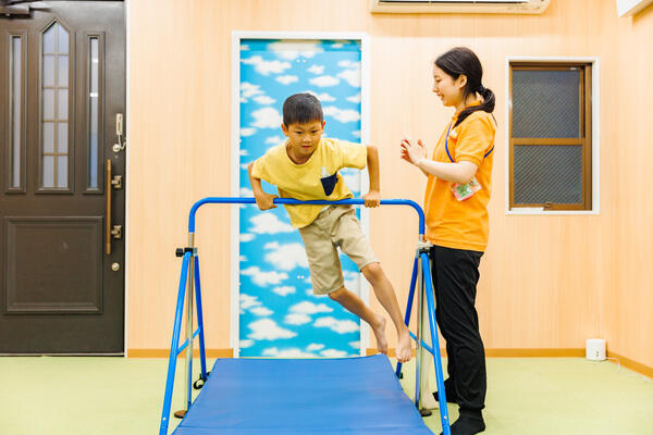 ホップステップ新城校(パート)の理学療法士求人サブ写真3