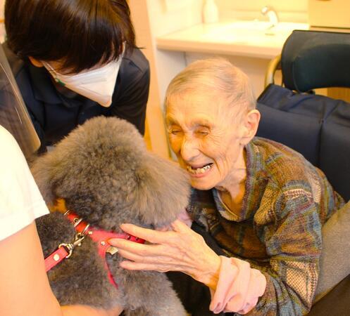 特別養護老人ホーム関野記念鵠生園（常勤）の介護福祉士求人メイン写真3