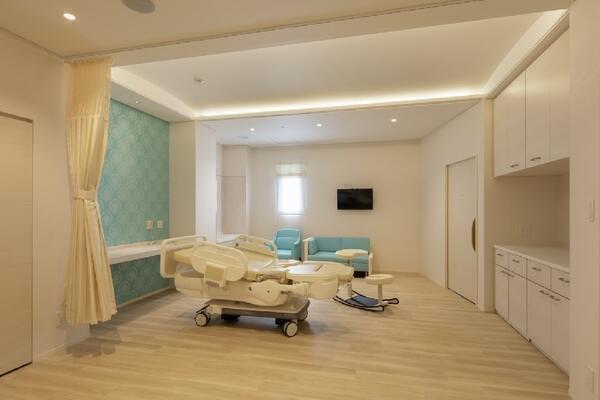 はまなレディースクリニック（パート）の看護師求人メイン写真4