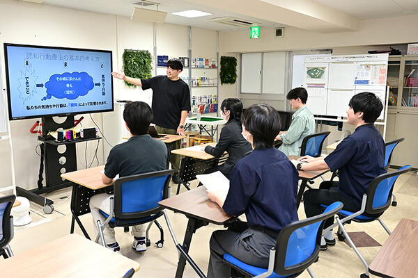 三軒茶屋診療所 東京リワークセンター（常勤）の作業療法士求人メイン写真3