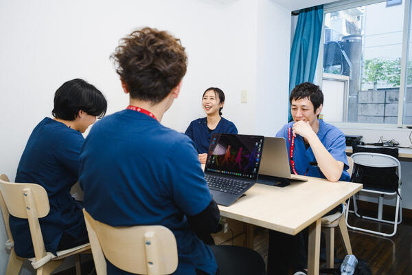 えん訪問看護ステーション東京 池袋（パート）の理学療法士求人メイン写真5