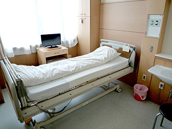 ブラザー記念病院（病棟/常勤）の看護師求人メイン写真2