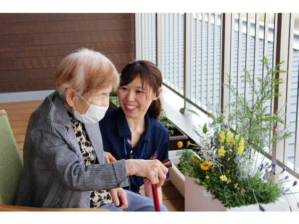 介護付き有料老人ホームニッケあすも一宮弐番館（パート）の介護職求人メイン写真2
