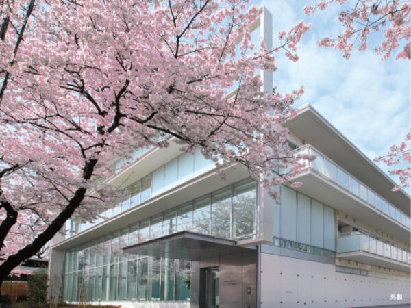 介護付有料老人ホーム コートローレル（パート）の介護福祉士求人メイン写真1