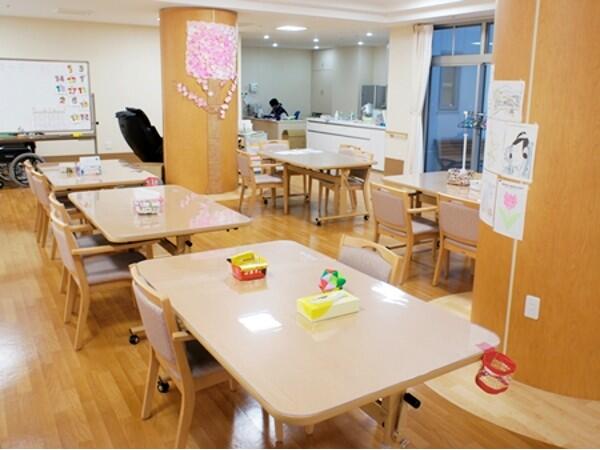 介護老人保健施設野洲すみれ苑（デイケア/常勤）の介護職求人の写真