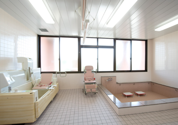 特別養護老人ホーム 白山やすらぎ（パート） の介護福祉士求人メイン写真2