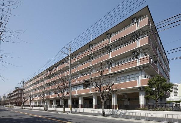 介護老人保健施設　あじさいガーデン伏見（常勤）の介護福祉士求人の写真