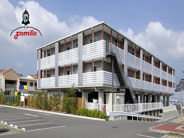 ファミーユ地域密着型介護福祉施設（夜勤専従正社員） の介護職求人の写真