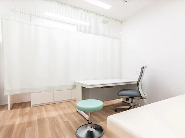 あだち小児科（常勤）の看護師求人メイン写真2