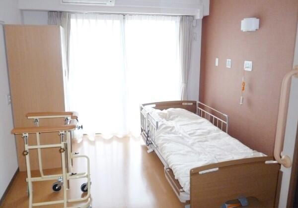 特別養護老人ホーム ケアプラザたま（常勤）の准看護師求人メイン写真3