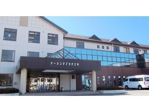 介護老人保健施設 ナーシングプラザ三珠(常勤)の看護師求人の写真