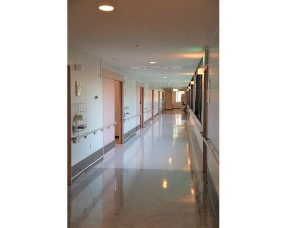 横浜鶴ヶ峰病院（常勤）の看護師求人メイン写真2