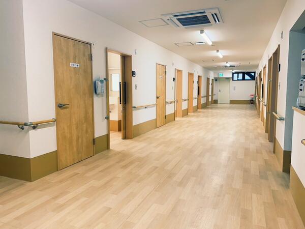 ナーシングホームらもーれ名東（夜勤専従/パート）の介護職求人メイン写真4