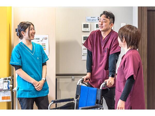 リハビリ+認知症予防デイサービス ナッセリハプラス（介護パート）の介護職求人メイン写真3