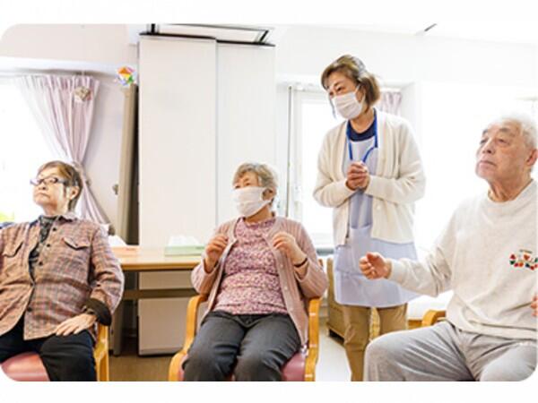 ナーシングホームしあわせPlus（常勤）の看護師求人メイン写真2