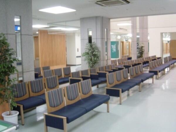 済生会松山病院（外来/常勤）の看護師求人メイン写真2