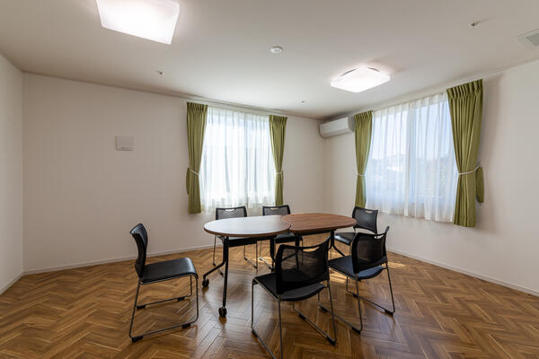 有料老人ホームいつくしの森（宿直/パート）の介護福祉士求人メイン写真3