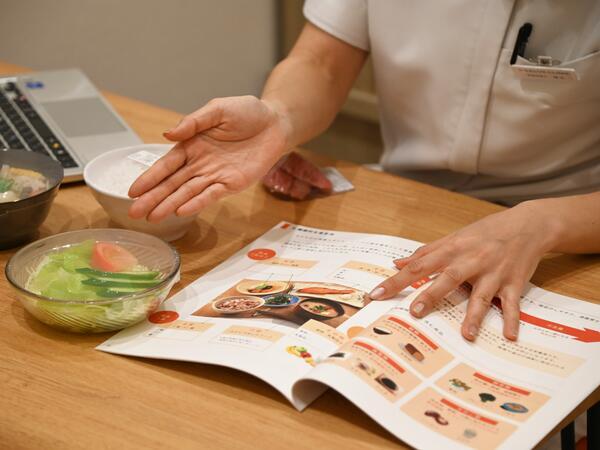 サルスクリニック有明（常勤）の管理栄養士求人メイン写真3