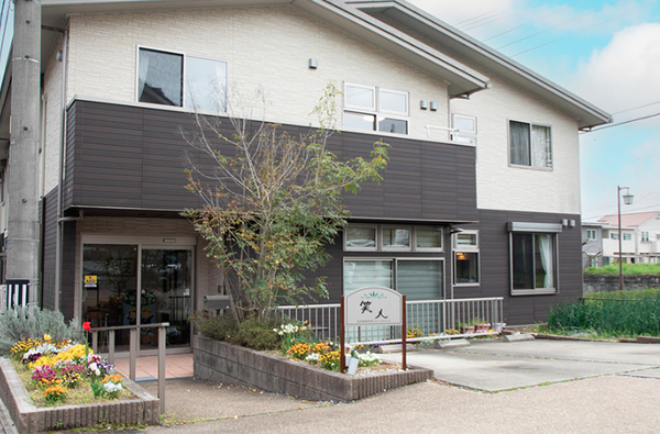 住宅型有料老人ホーム笑人(常勤)の介護福祉士求人の写真