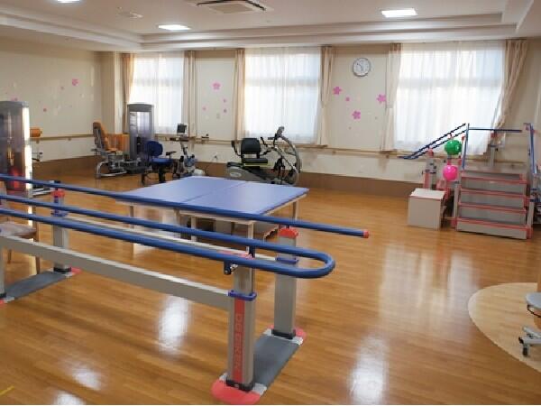 介護老人保健施設野洲すみれ苑（デイケア/常勤） の介護福祉士求人メイン写真2