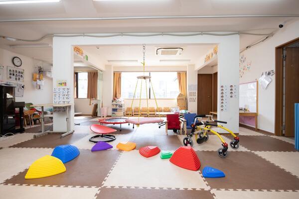 アルク純誠会みさと(児童発達支援・放課後等デイサービス/児童指導員/常勤)の支援員求人の写真