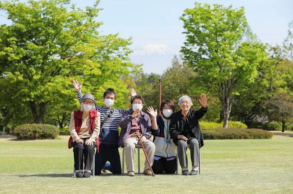 社会福祉法人　やまなし勤労者福祉会（常勤）の介護福祉士求人の写真