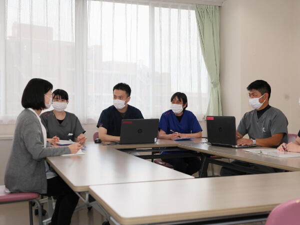 青木病院（夜勤専従 / パート）の看護師求人メイン写真3