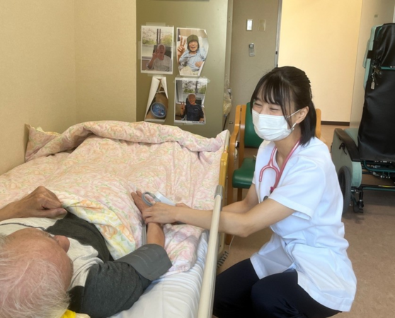 ナーシングホームつつじが丘テラス(パート)の介護職求人の写真