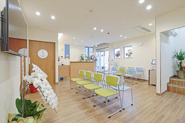 狛江駅前はく整形外科（常勤）の理学療法士求人の写真