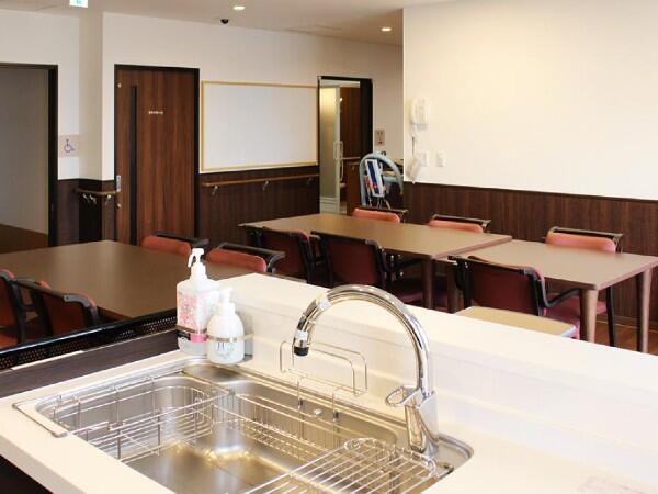 特別養護老人ホーム ケアホームちどり（常勤）の准看護師求人メイン写真3