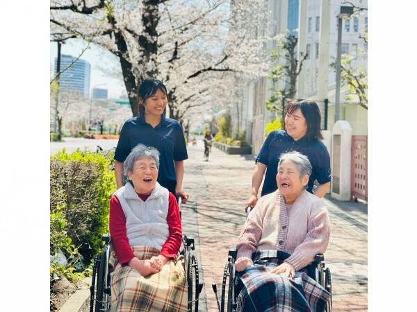 中央区立特別養護老人ホーム マイホームはるみ（生活相談員/常勤）の介護福祉士求人の写真